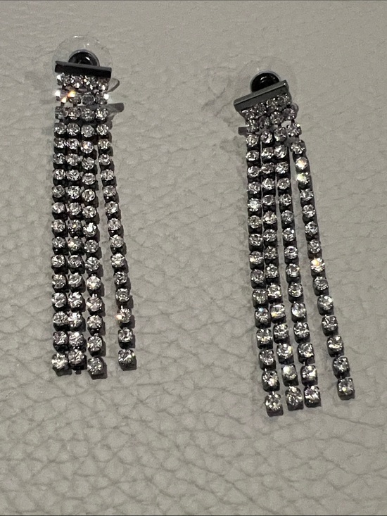 Jewelry - Draped Crystal Drop Earrings - Silver